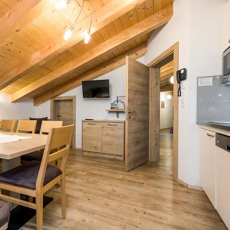 科罗娜公寓式酒店