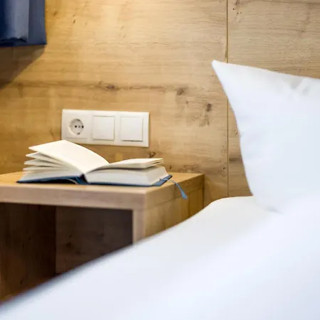 科罗娜公寓式酒店