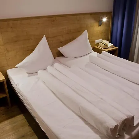 科罗娜公寓式酒店 索尔登