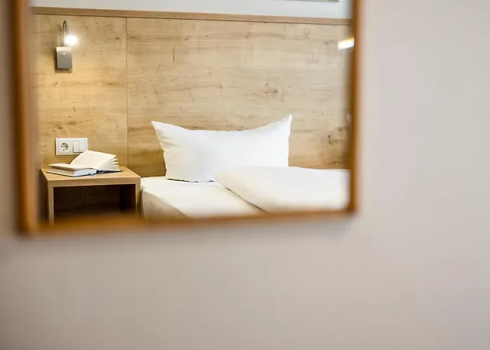 Apart Corona Ζόλντεν