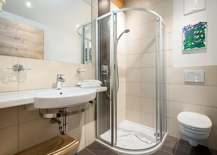 Apart Corona * Ζόλντεν